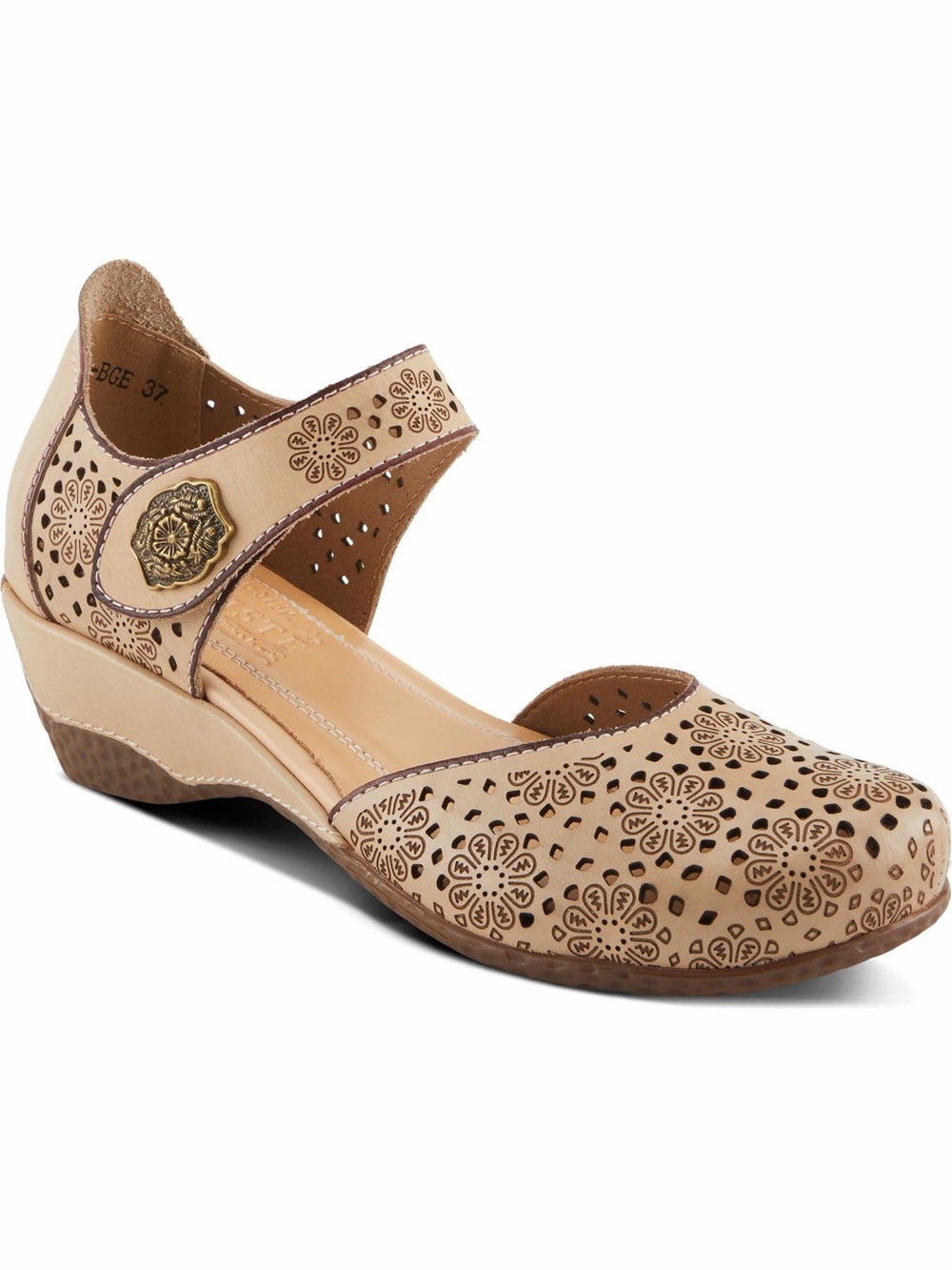 Americana Floral Perforated Pump